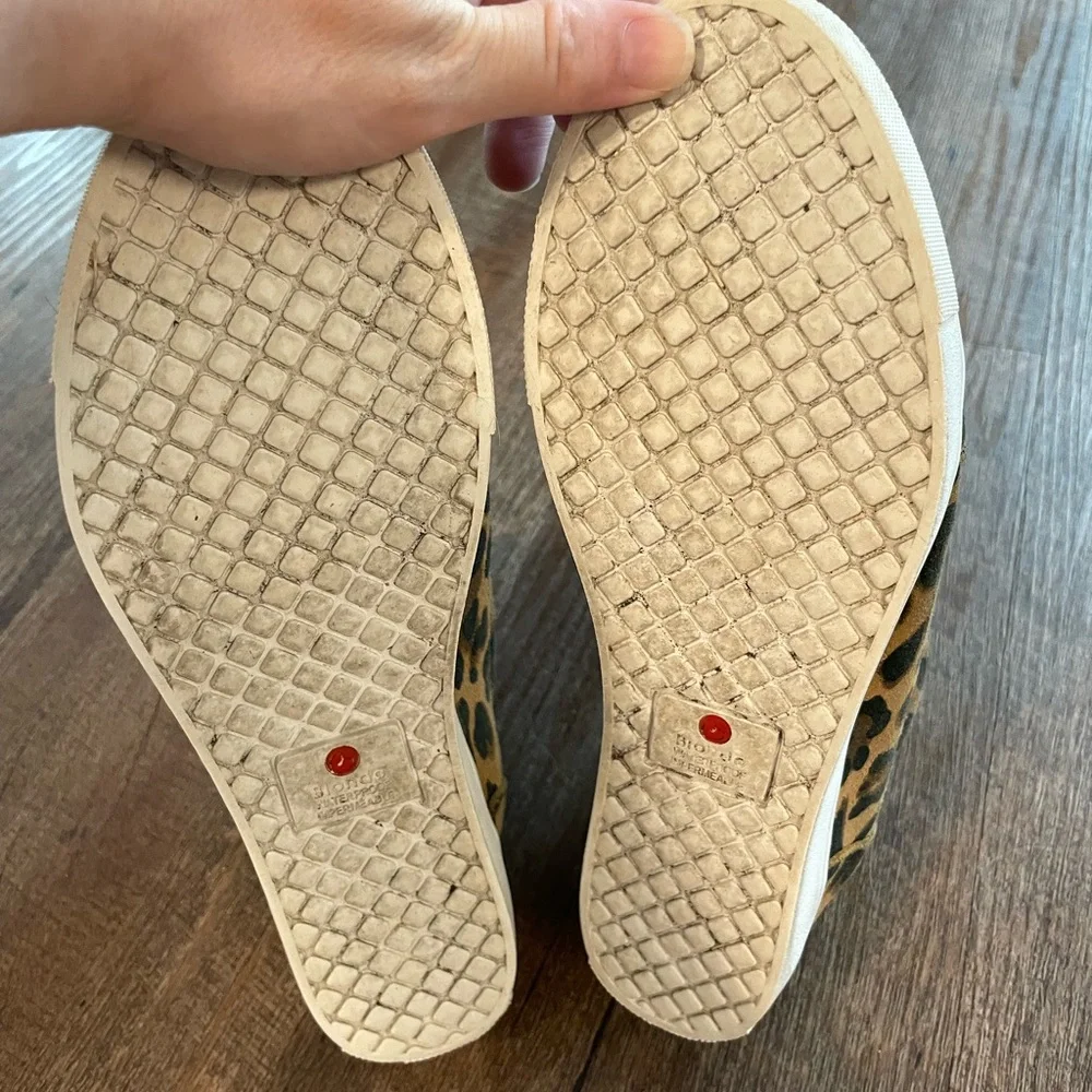 Blondo Glenda Leopard Waterproof Suede Zip Up Wedge Heel Sneaker Bootie Size 6.5 - Picture 10 of 14